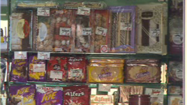 Zeci de kilograme de alimente expirate au fost descoperite la vanzare in judetul Vaslui  Imagine