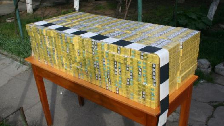Zeci de mii de tigarete de contrabanda, gasite in Vama Salonta Imagine