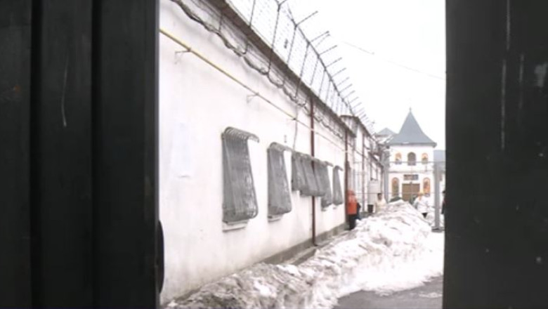 Zeci de oameni au fost eliberati dupa noile Coduri. Fost detinut: Merg acasa, vreau sa fac o supriza familiei Imagine