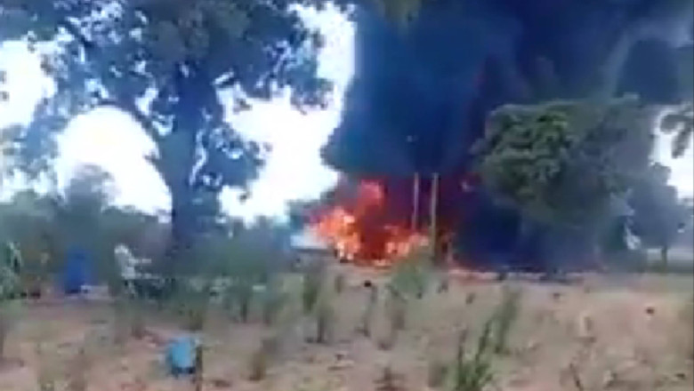 Zeci de oameni au murit cand adunau combustibil dintr-o cisterna care s-a rasturnat si a explodat, in Nigeria Imagine