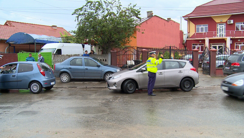Zeci de soferi au fost amendati de politistii doljeni Imagine