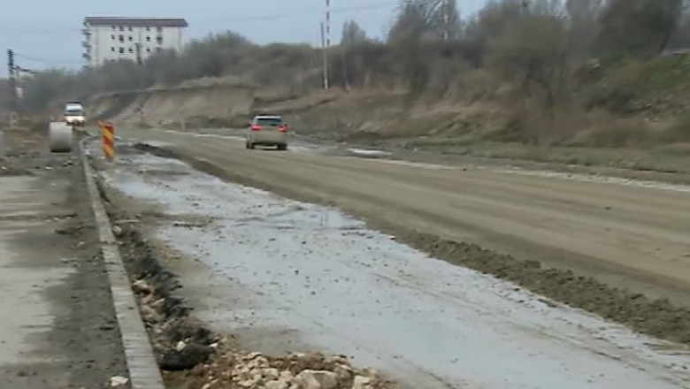 Zeci de soferi au protestat duminica fata de starea drumului dintre Navodari si Mamaia Imagine