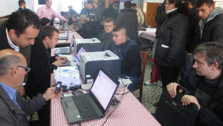 Zeci de someri si-au gasit o slujba la bursa speciala de la Beius Imagine