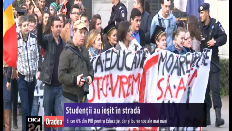 Zeci de studenti din Oradea au iesit in strada. Tinerii cer 6% din PIB pentru Educatie si burse sociale mai mari Imagine
