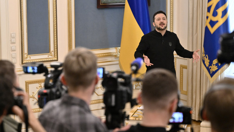 Zelenski e precaut cu privire la noul acord privind mineralele, dar afirma ca ajutorul acordat anterior de SUA nu a fost un imprumut Imagine