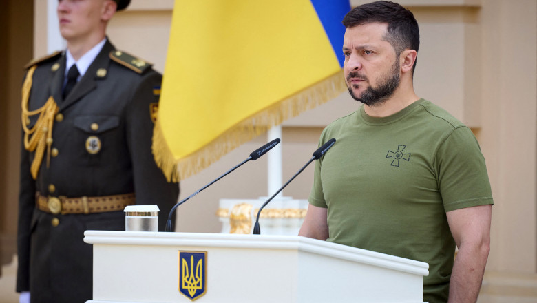 Zelenski face apel la Occident ca acesta sa isi inchida granitele pentru rusi timp de un an. „Sa traiasca in propria lor lume” Imagine