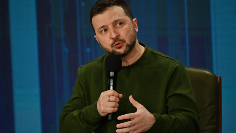 Zelenski il troleaza pe Putin: „Cum sa discutam? El n-are telefon, eu n-am telegraf din 1917” Imagine