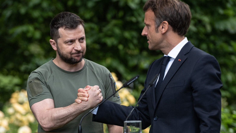 Zelenski, intrerupt in timpul unui interviu de un apel de la Macron: „Ne sunam des”. Presedintele ucrainean anunta o vizita in Franta Imagine