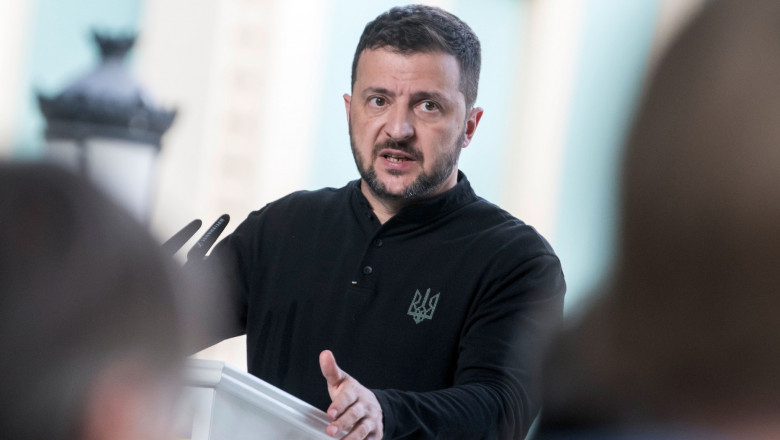 Zelenski nu vrea sa se „joace” cu armistitiile scurte propuse de Putin: „E o reprezentatie teatrala din partea lui” Imagine