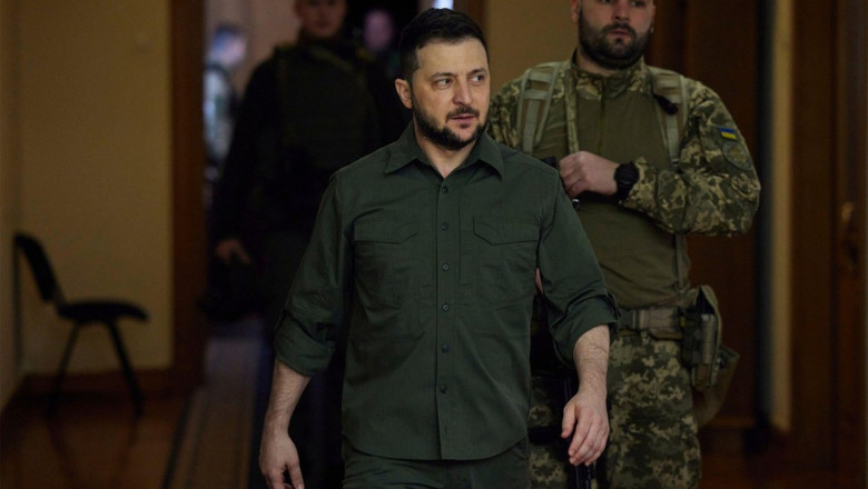 „Zelenski s-a sinucis intr-un buncar din Kiev”. Cum au incercat rusii sa influenteze cursul razboiului prin fake news Imagine