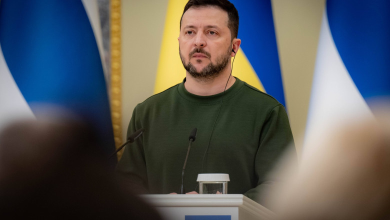 Zelenski spera ca aliatii sai vor renunta si la alte restrictii impuse armatei ucrainene: „E evident ca ele costa vieti si teritorii” Imagine