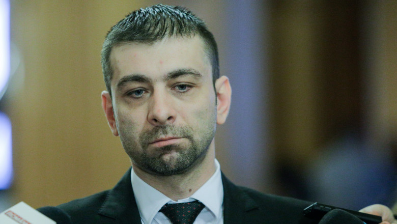 Zetea: Angajati ai Camerei Deputatilor au protestat alaturi de AUR, in timpul programului. Sa se astepte la sanctiuni Imagine