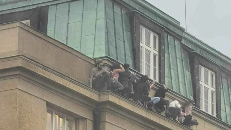 Zi de doliu national in Cehia, dupa atacul armat de la universitatea din Praga, soldat cu 14 morti si mai multi raniti Imagine