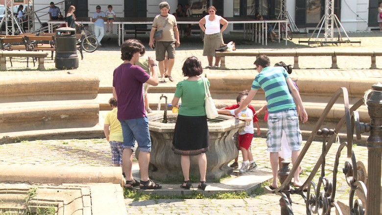 Zi fierbinte in Banat. Zeci de persoane au apelat la punctele anticanicula din Timisoara Imagine