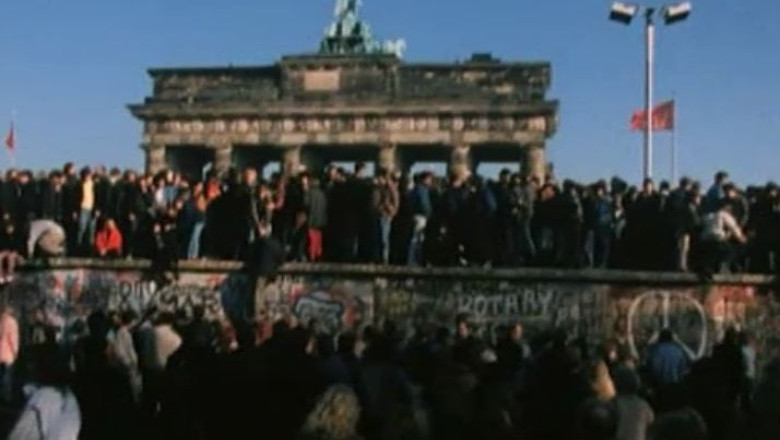 Zidul Berlinului, intruchiparea Cortinei de Fier Imagine