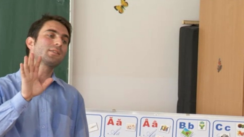 Ziua Invatatorului Roman. Dascalul, intre multa munca si bani putini Imagine