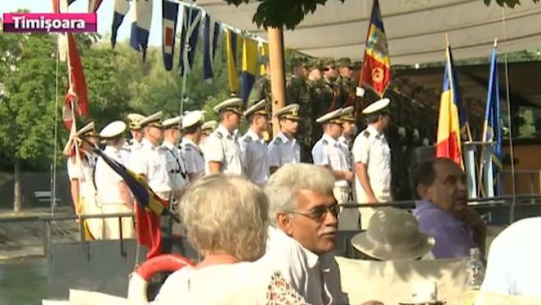 Ziua Marinei, la Timisoara. Ceremonial militar, navomodele, dar si ateliere de noduri marinaresti Imagine