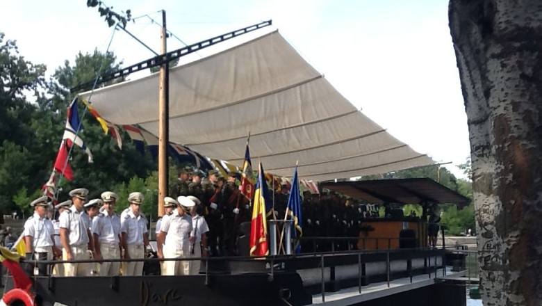 Ziua Marinei Romane, sarbatorita cu fast, astazi, si pe Bega, la Timisoara Imagine