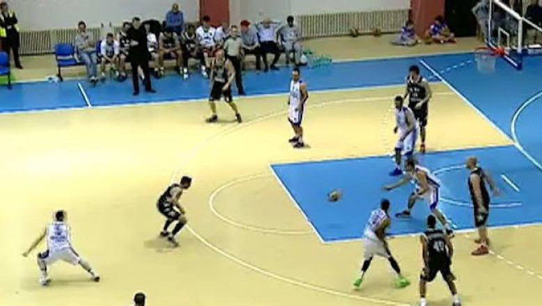 Zlatko Jovanovic ramane in alb-violet: cel mai bun jucator al lui BC Timisoara si-a prelungit contractul Imagine